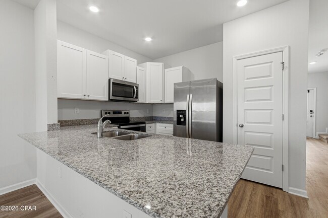 Building Photo - 1749 Jakes Dr