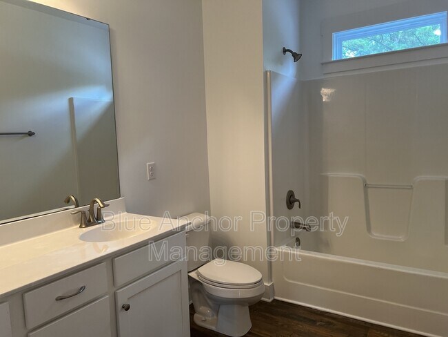 Building Photo - 153 Leeward Ln