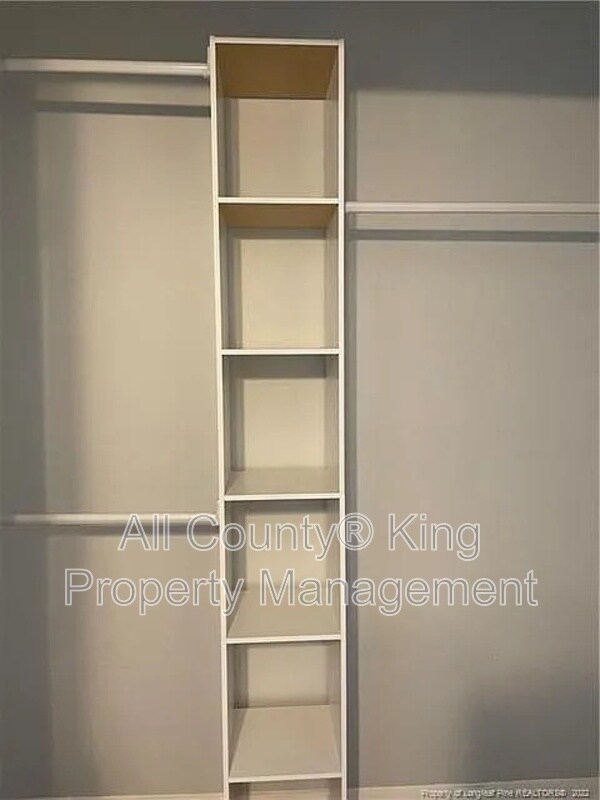 Building Photo - 1866 Tryon Dr