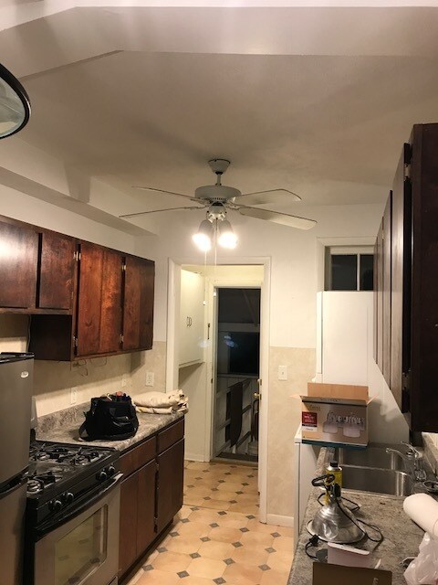 Kitchen - 4922 California St