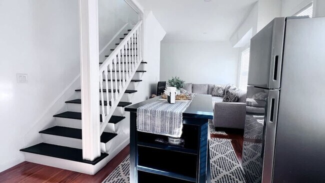 Building Photo - 21 Bullocks Point Ave