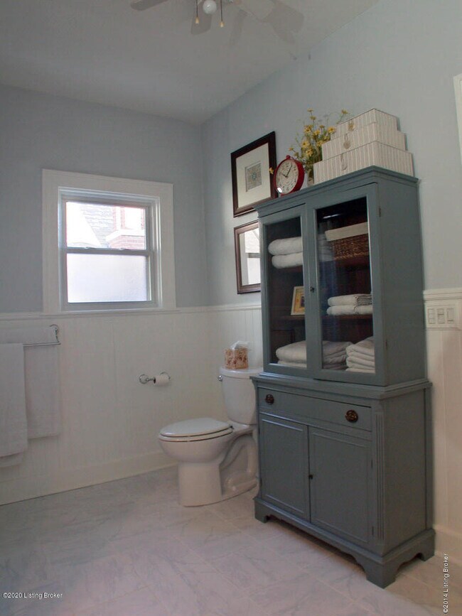 Building Photo - 2316 Carolina Ave