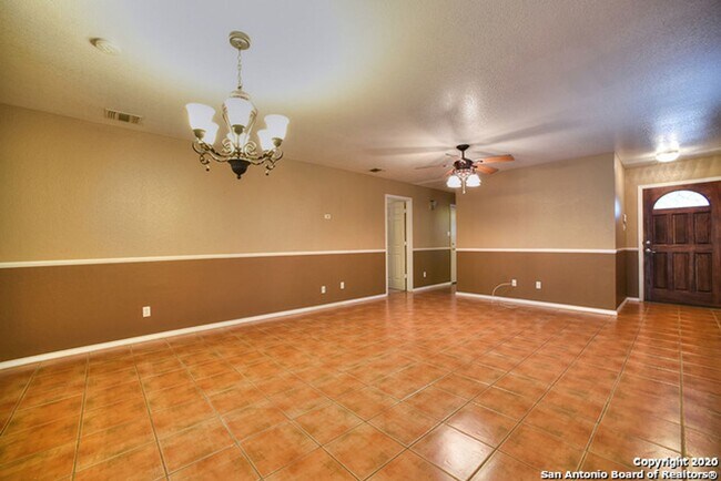 Building Photo - 3 Bedroom/2 Bath Mission Creek Subdivision
