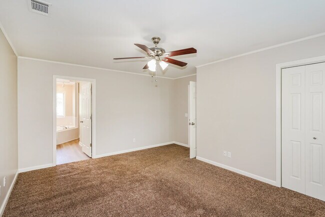 Building Photo - 116 Sunset Cir