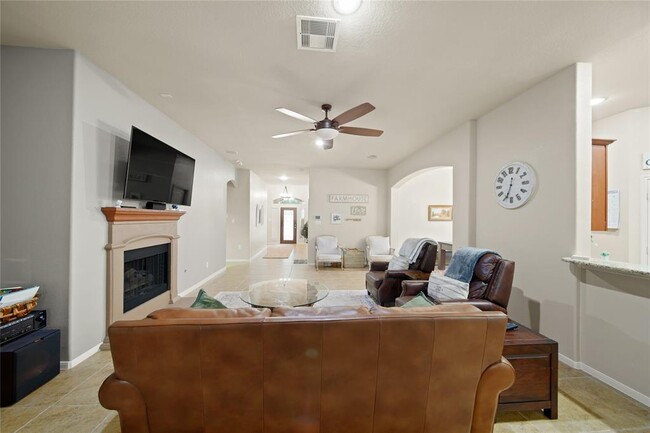 Building Photo - 2402 Via Montesano
