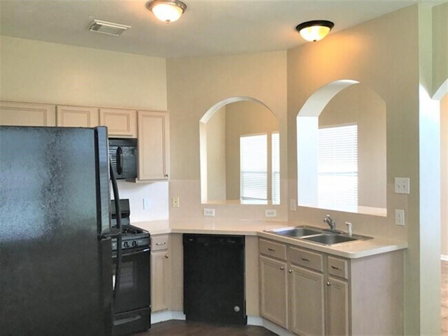 Building Photo - 3927 Dogwood Bough Ln