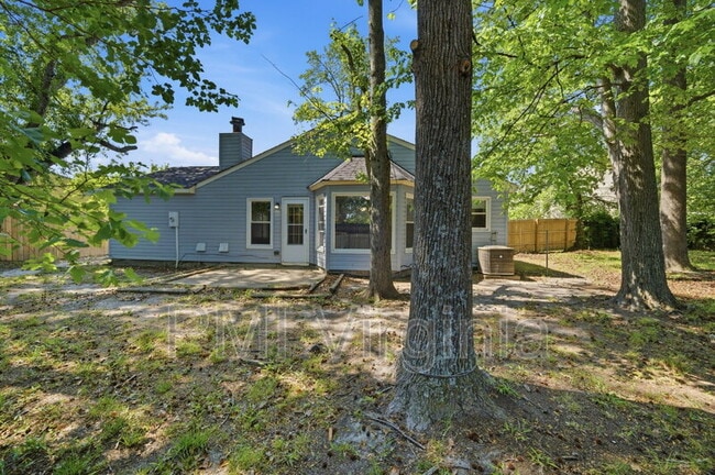 Building Photo - 901 Vincent Ct