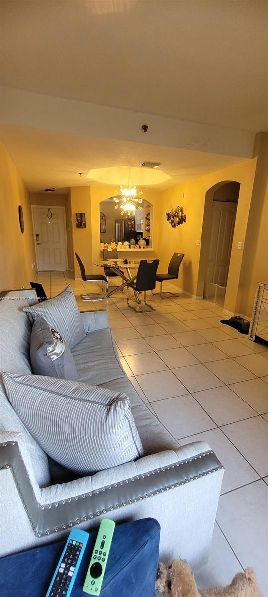 Building Photo - 905 NW 82nd Ave