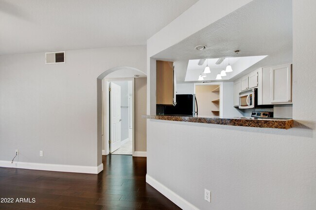 Building Photo - 5104 N 32nd St