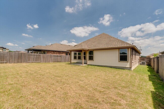 Building Photo - 3500 Pauling Loop