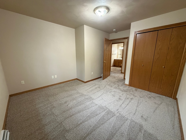 Building Photo - 827 Foote St