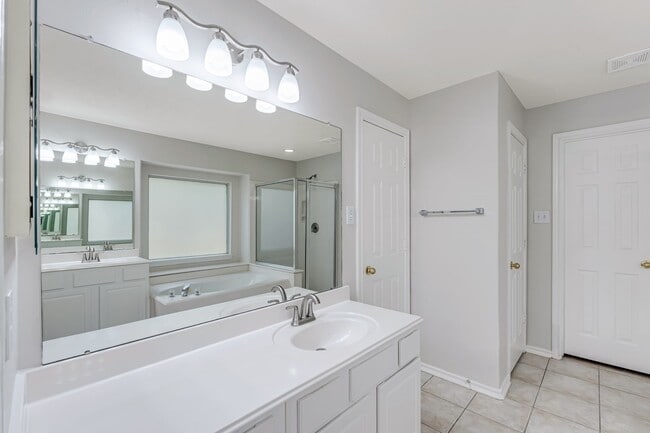Building Photo - 22 English Lavender Pl