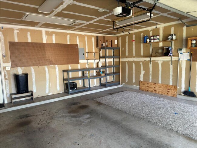 Building Photo - 8311 Edgemoor Pl