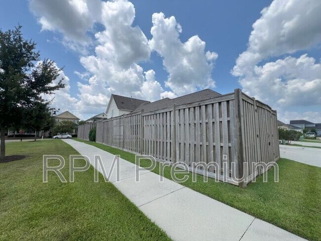 Building Photo - 1271 Rockport St