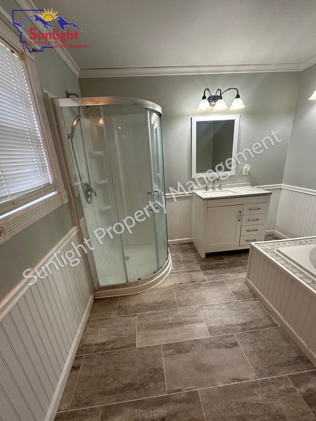 Building Photo - Charming Country Home with Bonus Room and ...