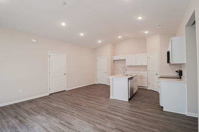 Building Photo - 2336 E Cheyenne Ct