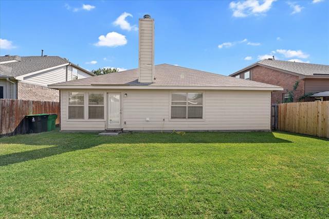 Building Photo - 300 Bluefinch Dr