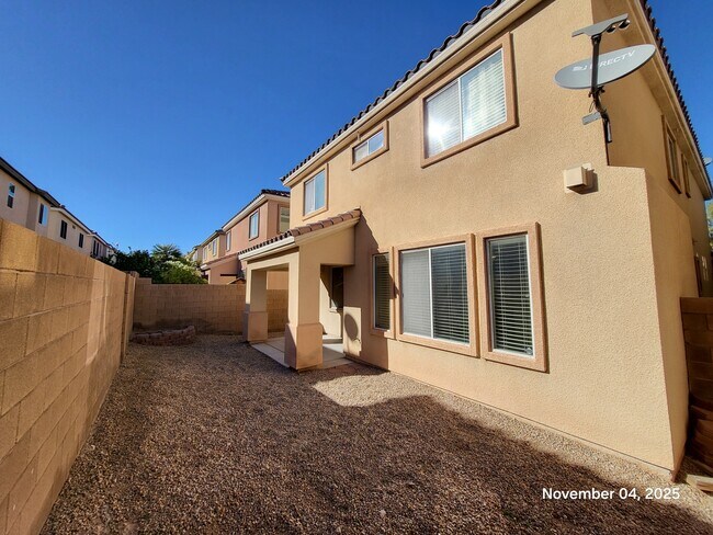 Building Photo - 6147 Pine Banks Ct