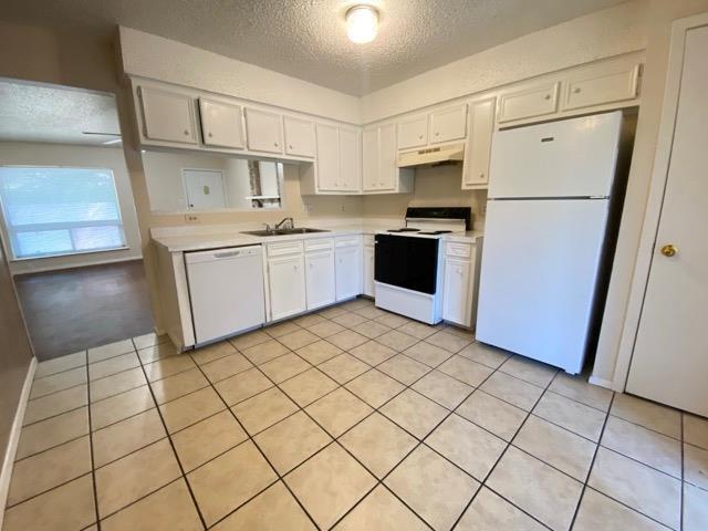 Building Photo - 6602 Scrub Oak Ln