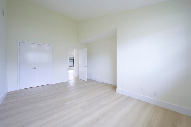 Building Photo - 6890 Touchstone Cir