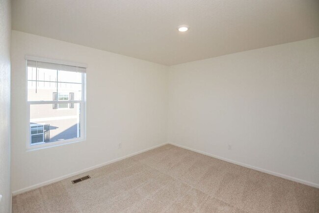Building Photo - Spacious 4-Bedroom Home  + Office + Loft  with 3-Car Garage, Walk-Out Basement & Community Pool| ...