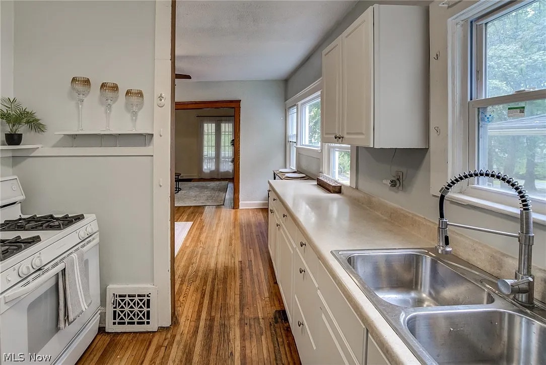 Building Photo - 2245 Bellfield Ave