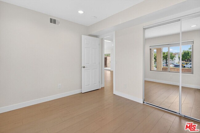 Building Photo - 31076 Via San Vicente