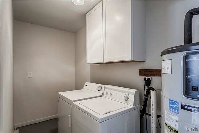 Building Photo - 57 Beechwood Rd