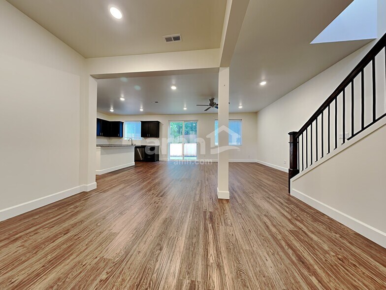 Building Photo - 19301 17th Ave Ct E