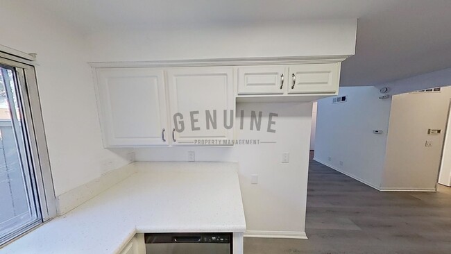 Building Photo - 2 Bedroom- Two Story - Updated Townhome in...