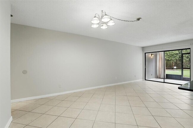 Building Photo - 3966 Atrium Dr