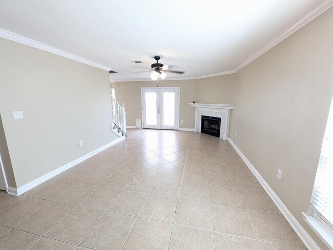 Building Photo - 437 Bridgewater Ct