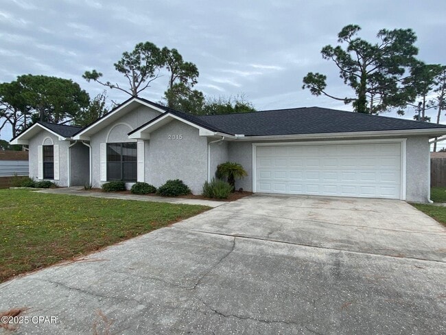 Primary Photo - 2315 Oakwood St