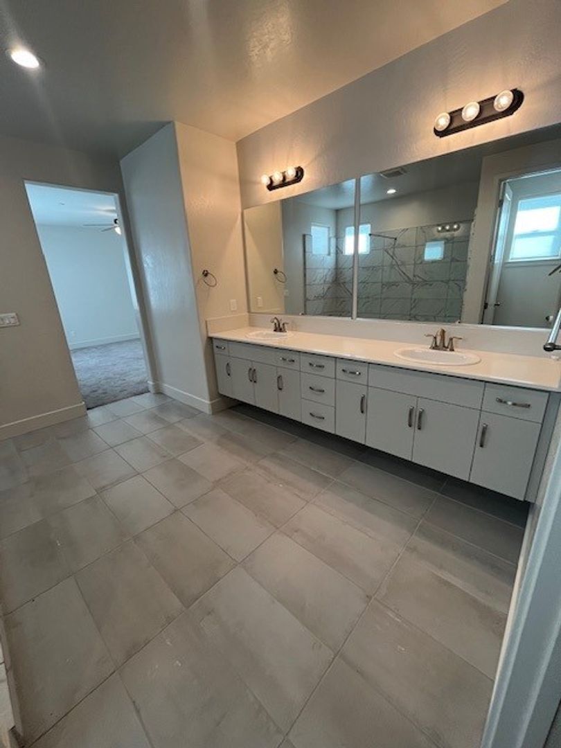 Building Photo - 4537 S Ernest St