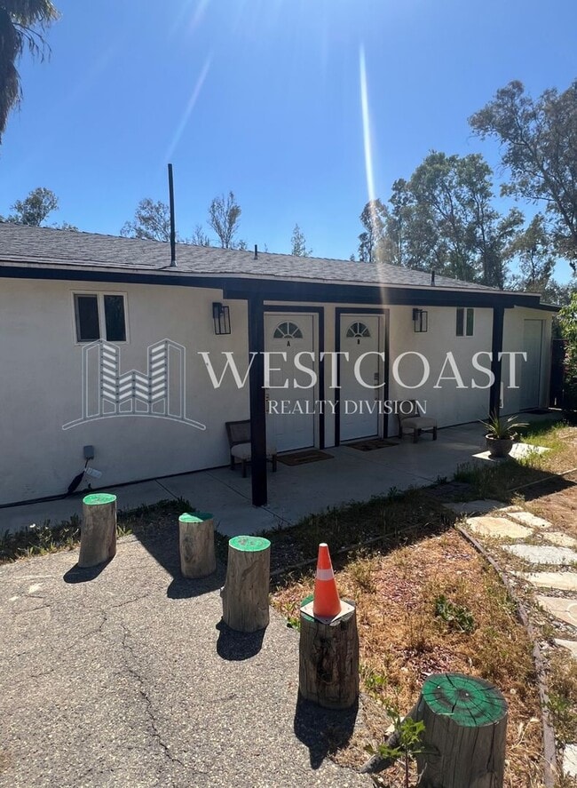 Building Photo - 35975 Glen Oaks Rd