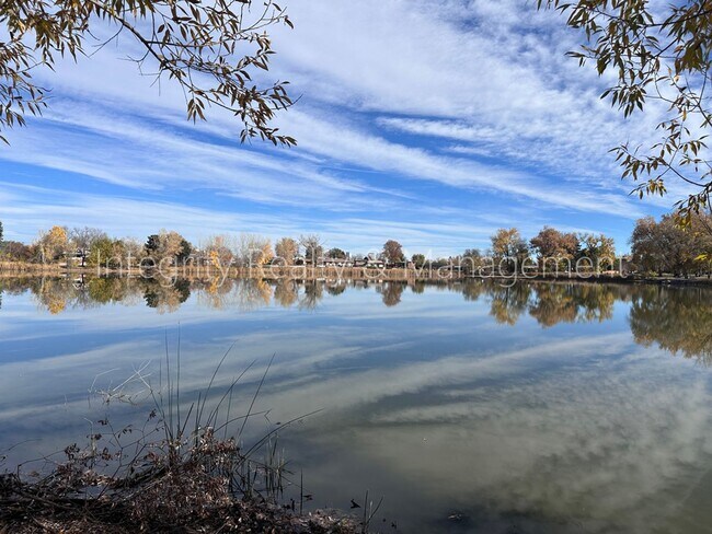 Building Photo - 901 S Alcott St