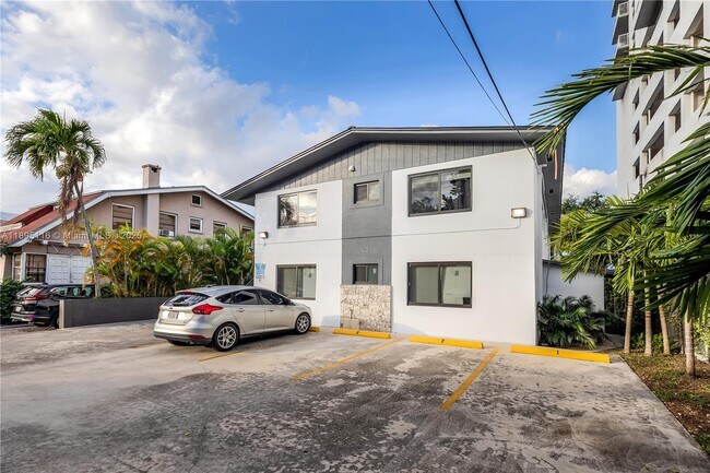 Building Photo - 43 Glen Royal Pkwy