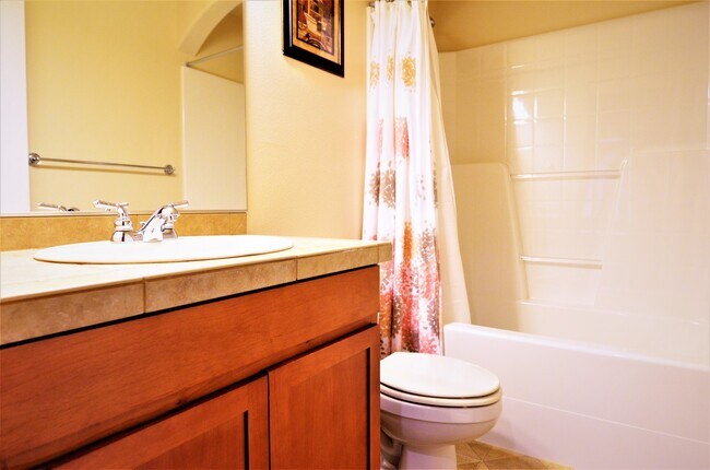 Building Photo - Spacious home with lots of natural light. ...