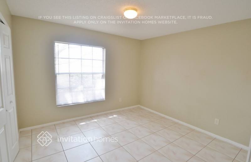 Building Photo - 2821 Saffron Dr