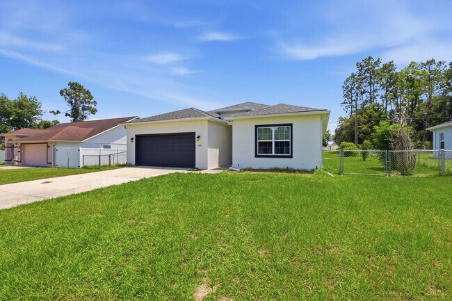 Building Photo - 5574 SW 128th Pl