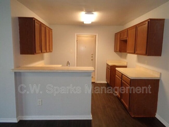Building Photo - 13651 Biggs St