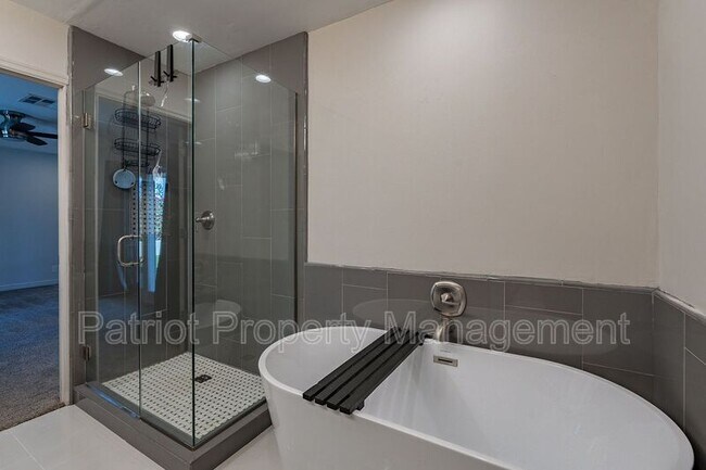 Building Photo - 5514 N 79th Pl