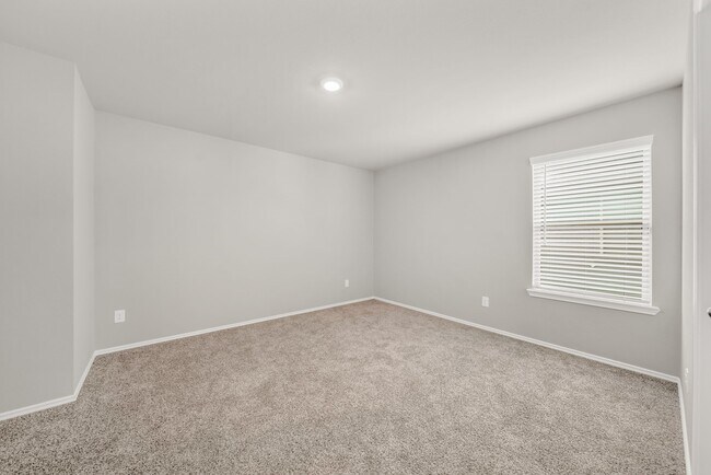 Building Photo - 9244 Inland Leather Ln