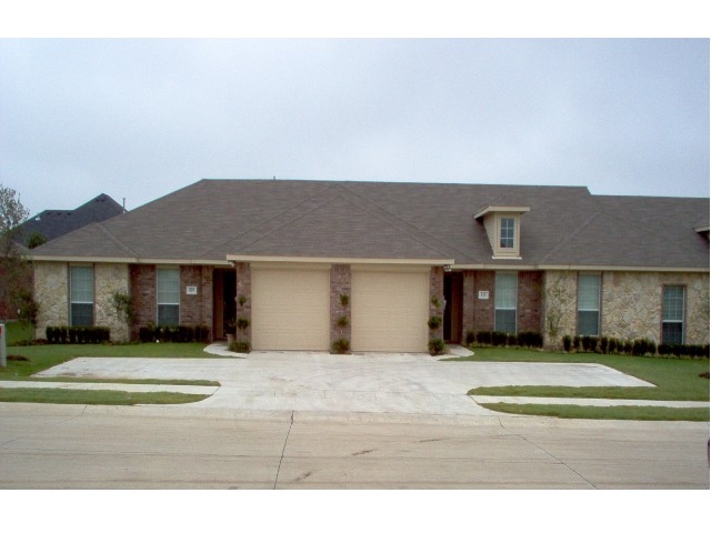 Building Photo - Nandina Way Townhomes