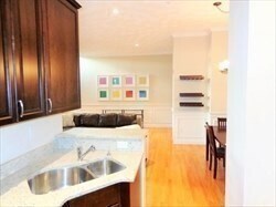 Building Photo - 215 Harvard St