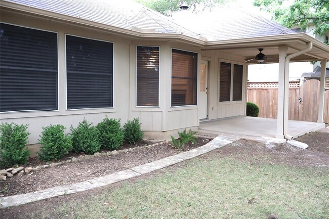 Building Photo - 3120 Cohoba Dr