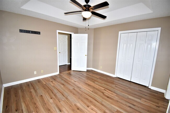 Building Photo - 3 Bedroom Pet Friendly Home For Rent!