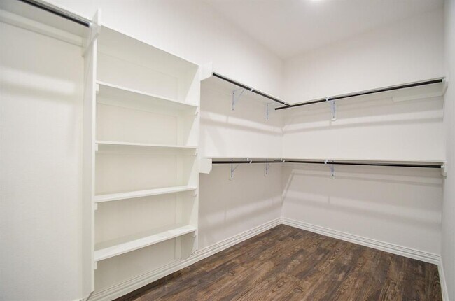 Building Photo - 6514 Fraser Pt Ct