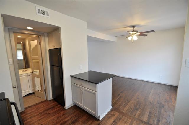 Building Photo - 6015 Reiger Ave