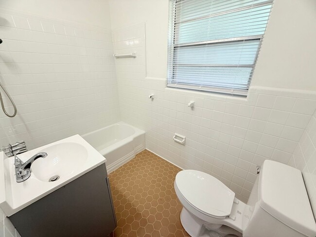 Building Photo - 3-Bedroom Home Near NAS Whiting